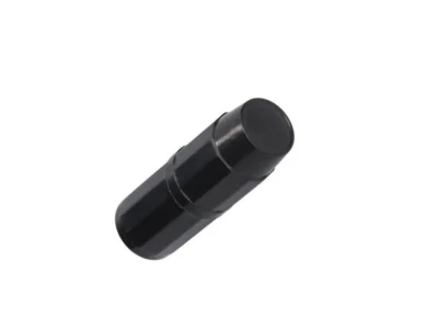 Svart läppstift med stängd hylsa.